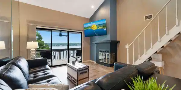6570 Pelican Drive