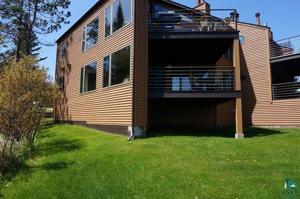 1627 Superior Shores