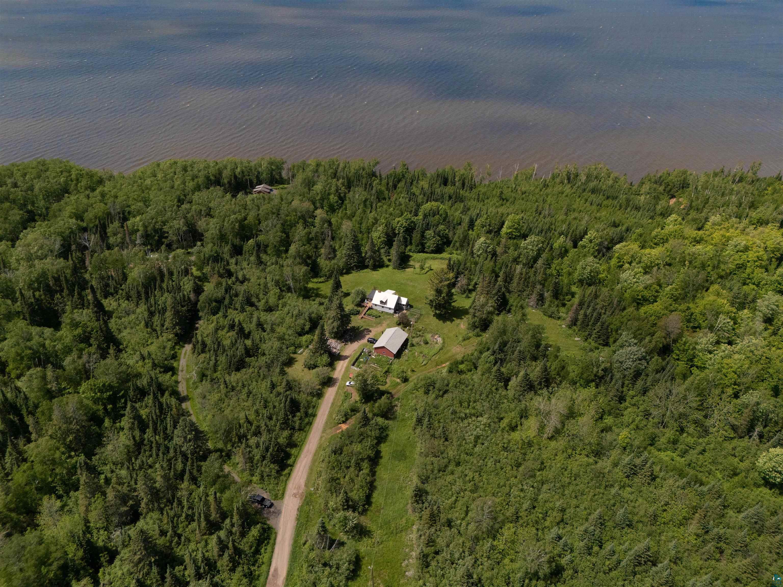 Image 0: Stunning Lake Superior Property