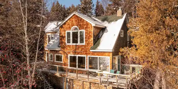 4556 Cascade Beach Rd