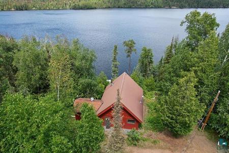 10028 Gunflint Tr