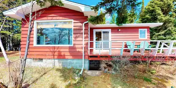 3876 Cascade Beach Rd