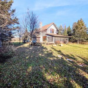 3895 Chippewa Tr