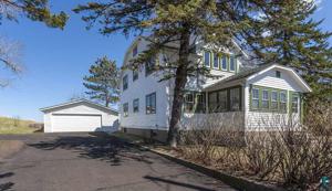 1136 Lake Ave S