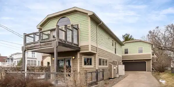 3636 Minnesota Ave