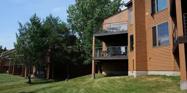 1624 Superior Shores
