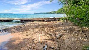 2244 North Shore Rd