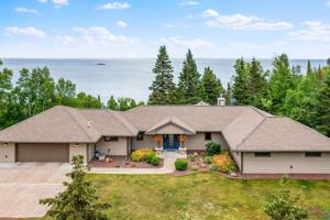 2115 Hwy 61 E