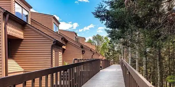 1603 Superior Shores