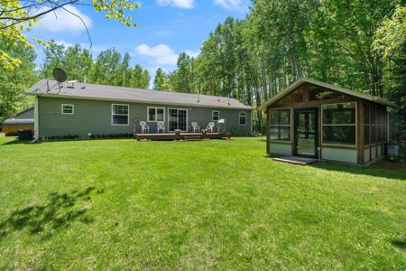 7282 Blackberry Ln