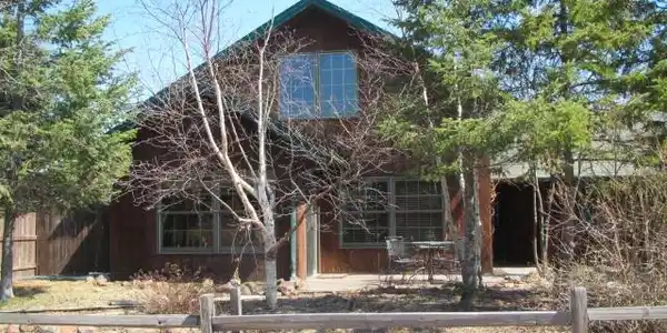208 Fireweed Ln