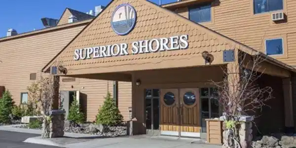 1521 Superior Shores