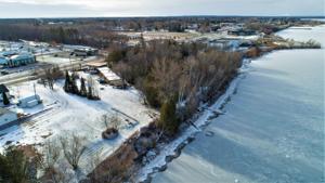 2419 Lake Shore Dr E