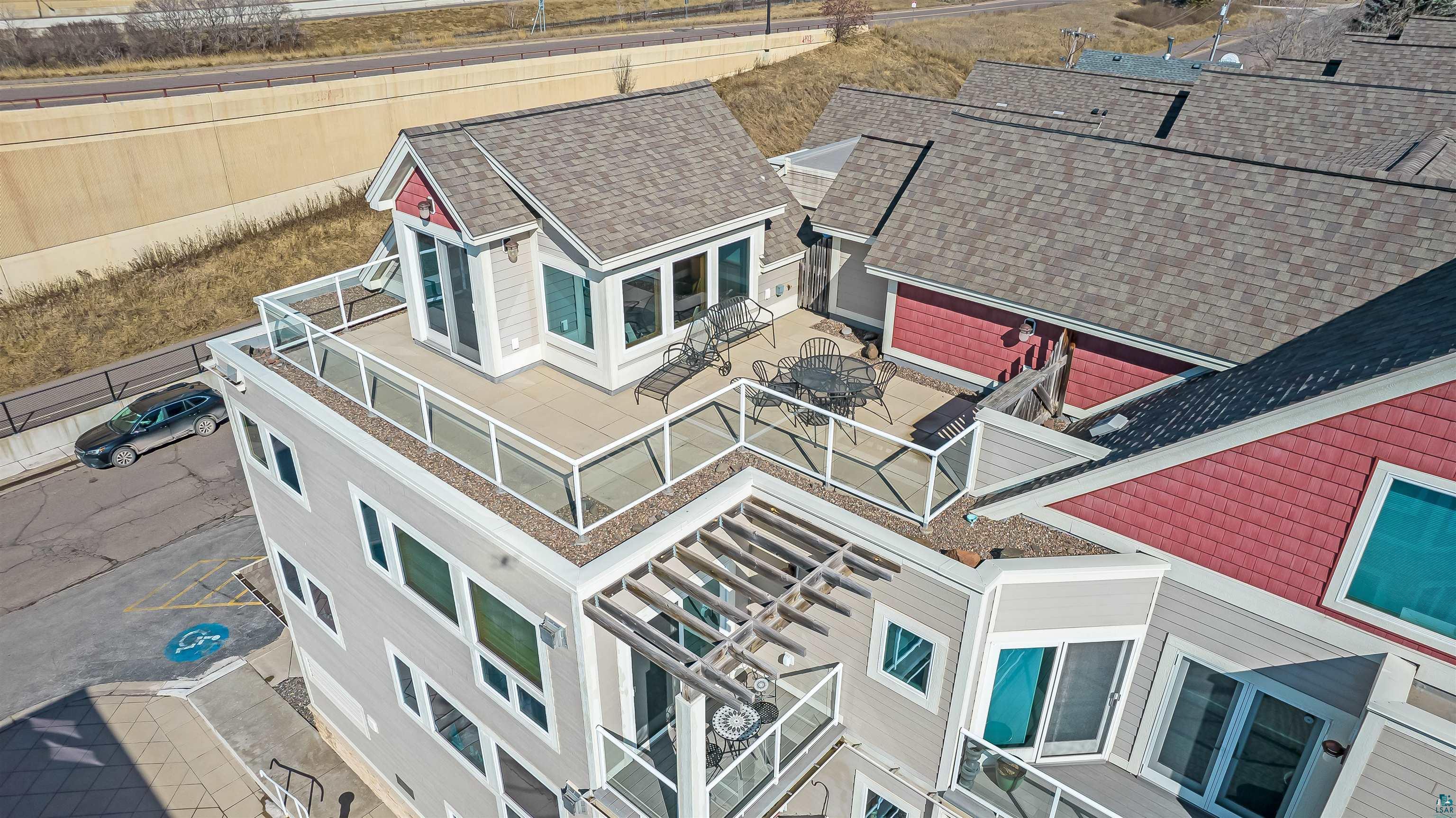 Image 2: Rooftop Patio