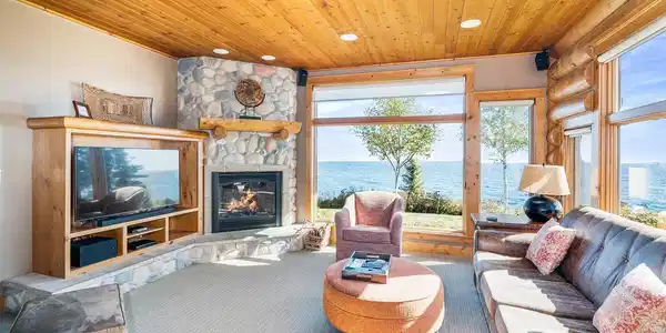 2826 Highway 61