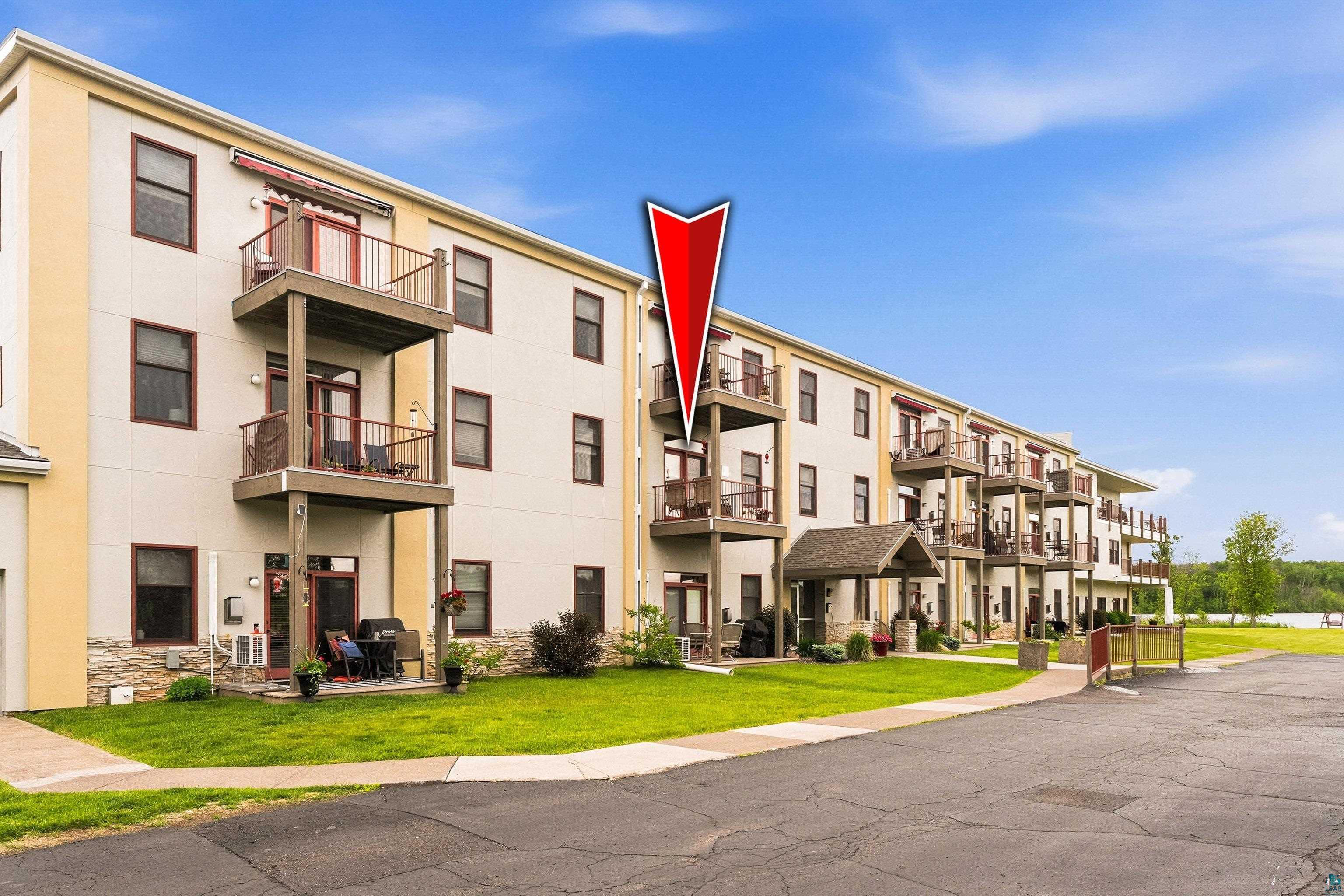 Image 2: Front of Unit