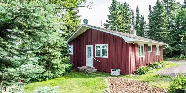 3856 Cascade Beach Rd