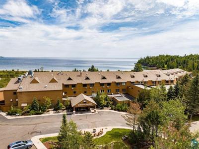 1521 Superior Shores