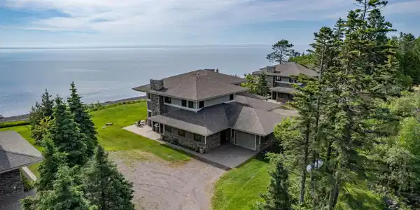 1750 Silver Cliff Ln