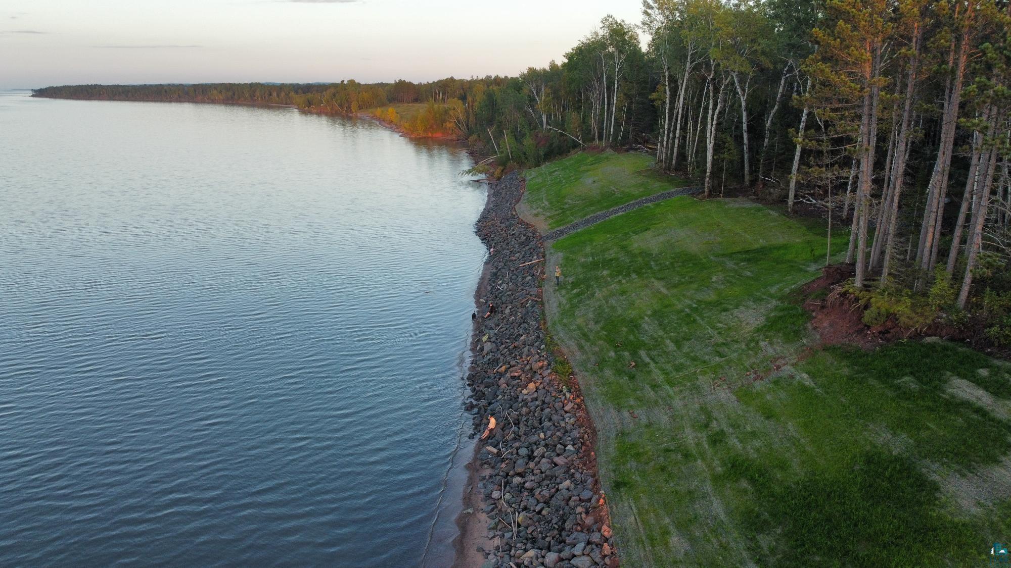 Image 0: 568' Lake Superior Frontage