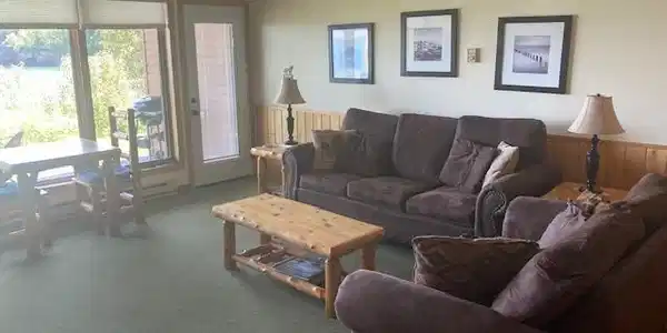1602 Superior Shores