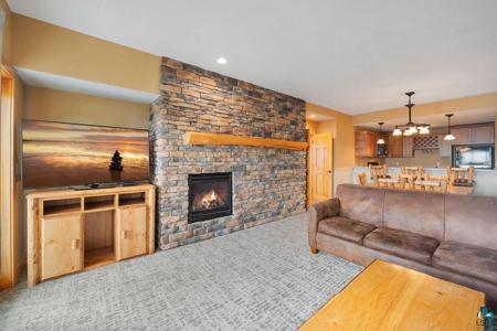 1412 #5-302a Burlington Rd