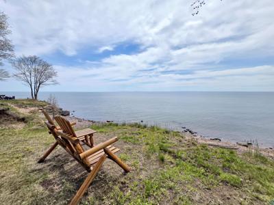 4102 Chippewa Tr