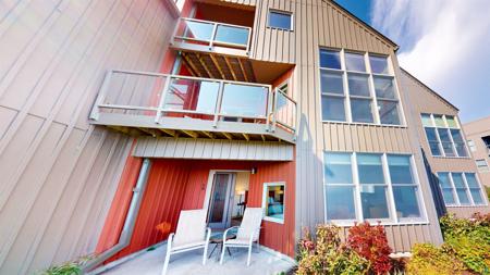 40 Surfside Dr