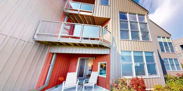 40 Surfside Dr