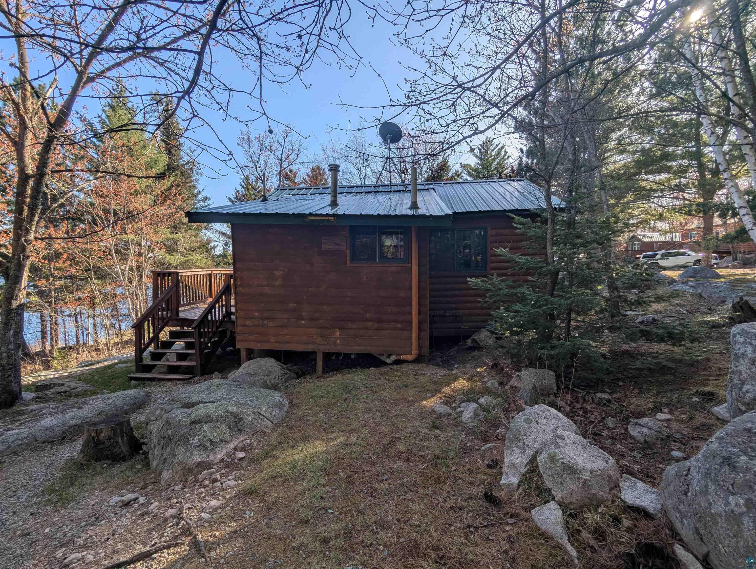 Image 2: Cabin side view