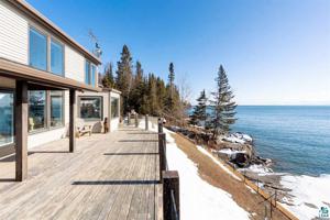 5880 North Shore Dr