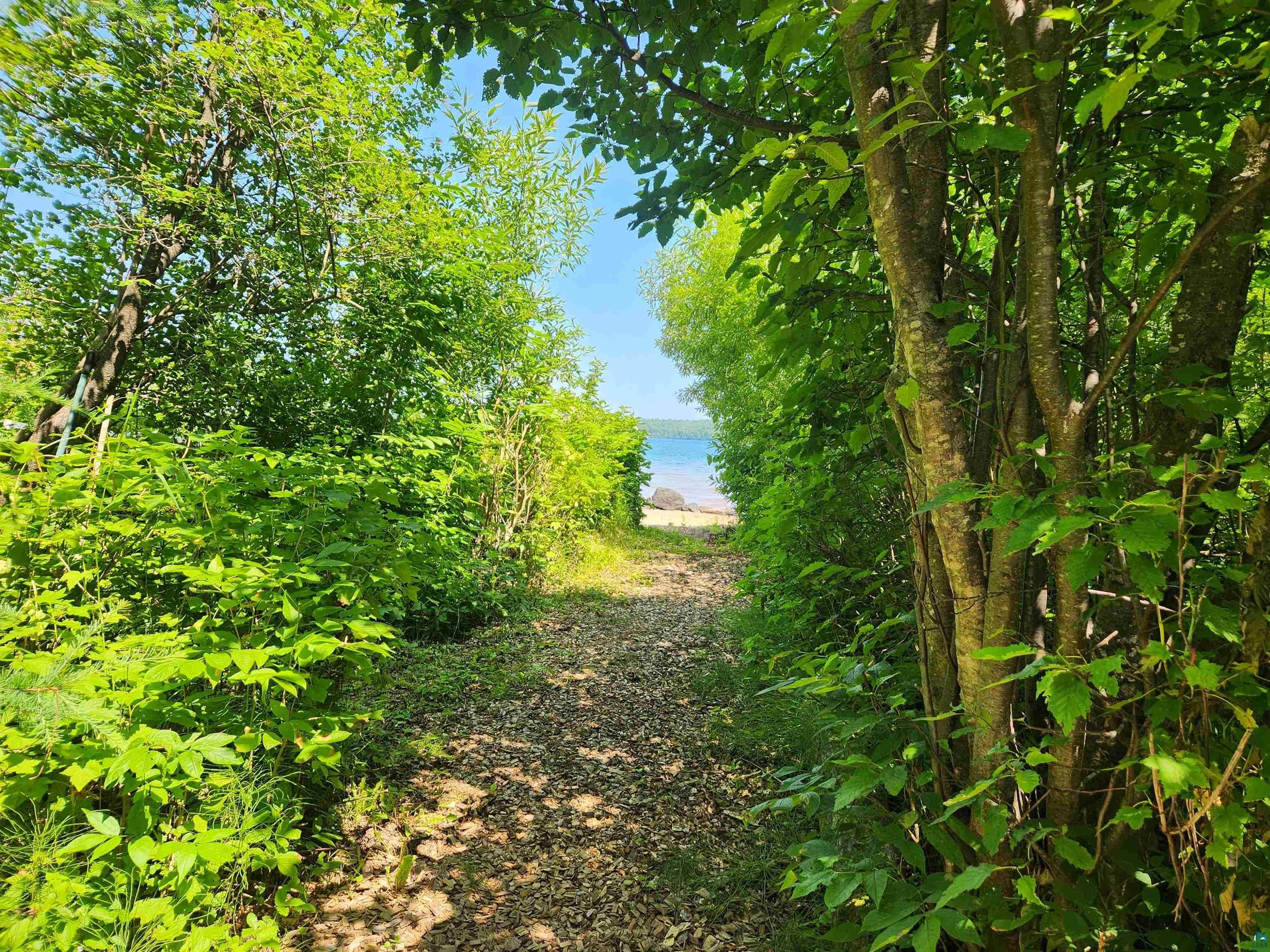 Image 2: pathway to the beach