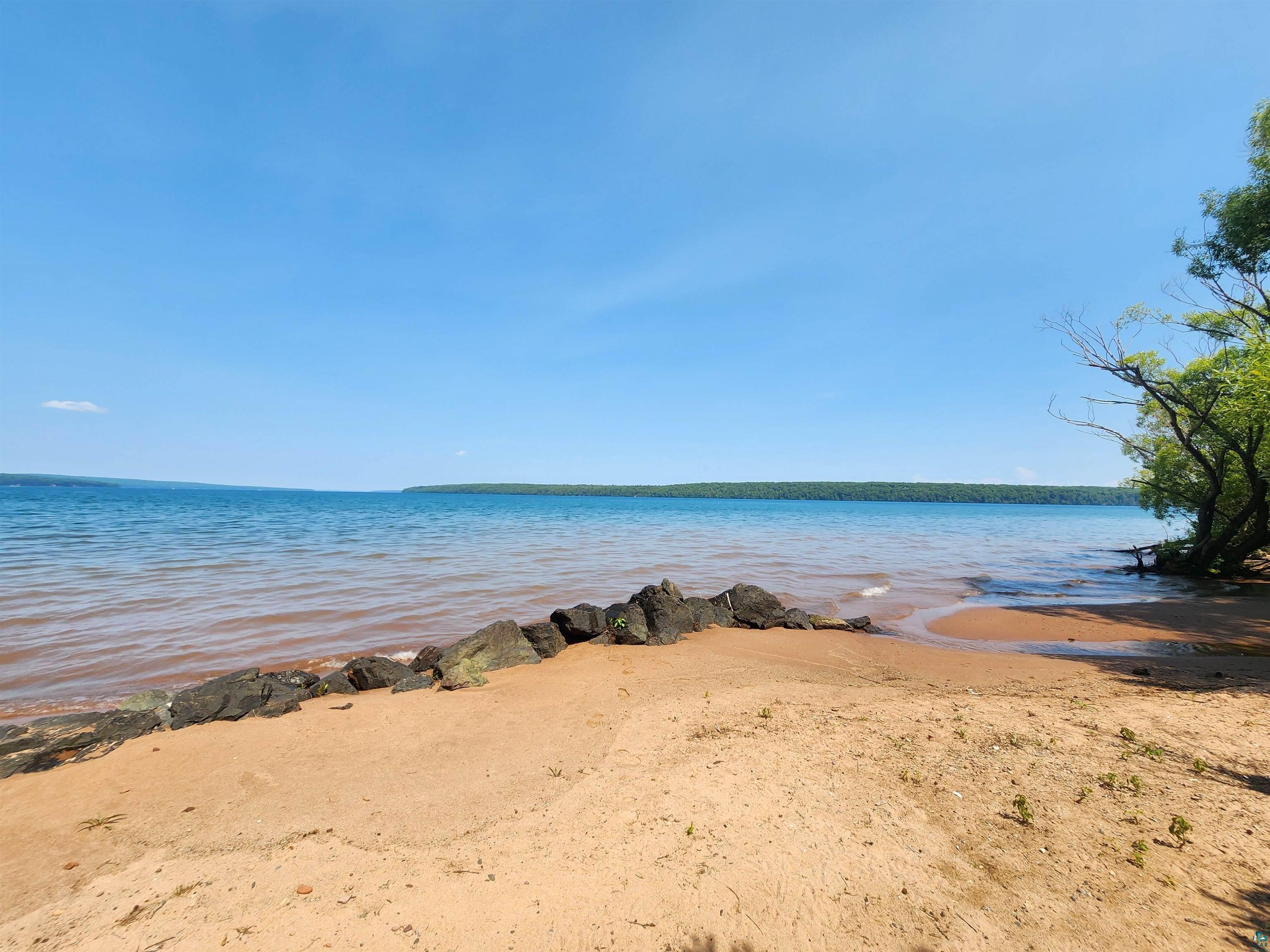Image 3: private beach!