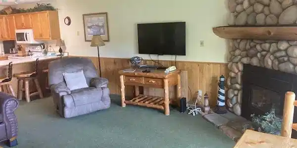1602 Superior Shores