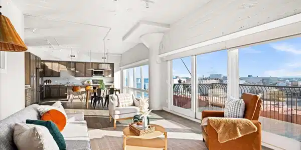 325 Lake Ave S