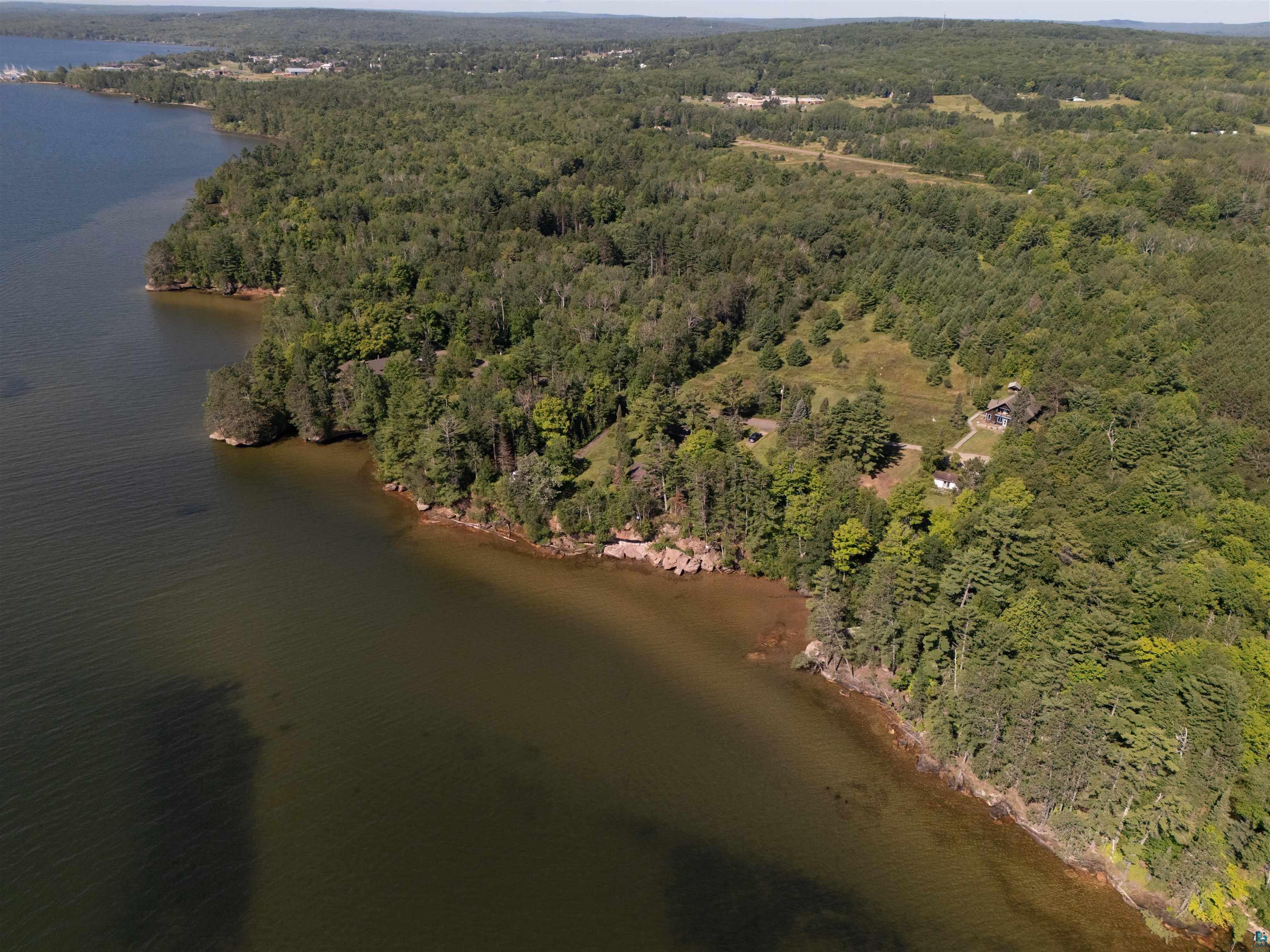 Image 2: Sweeping Lake Superior Views