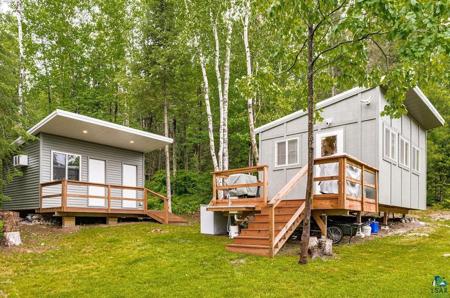95824 Pine Island
