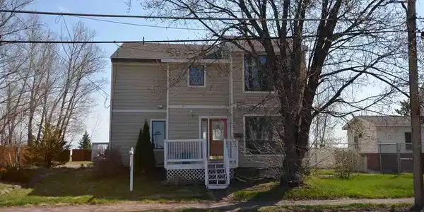 1004 S Lake Ave