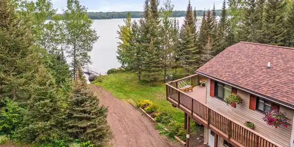1376 Devil Track Rd