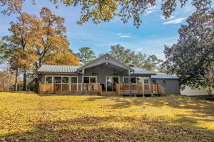 952 Longleaf Dr E