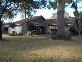 295 Broadmoor