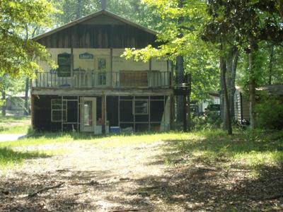 428 Holiday Circle