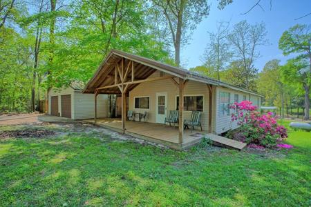 202 Bay Dr.