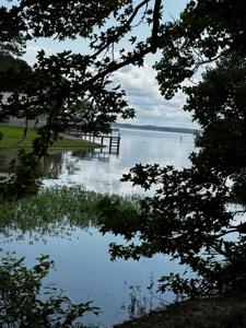 1376 Lakeshore Drive