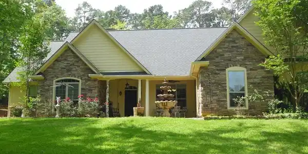 331 Shoreline Drive
