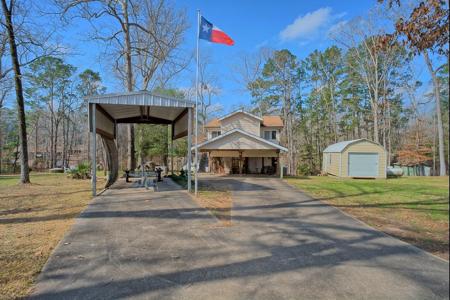 210 Cedar Ridge