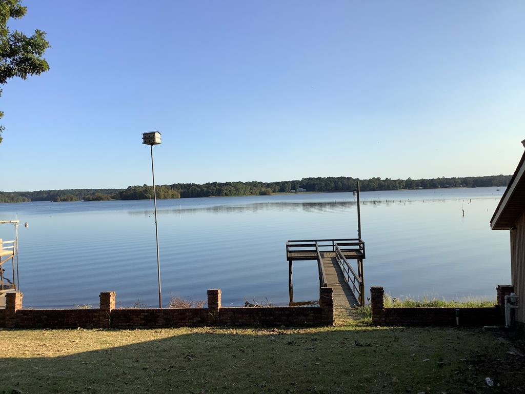 Image 4: Mid Lake View