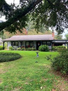 195 Lake Side Drive