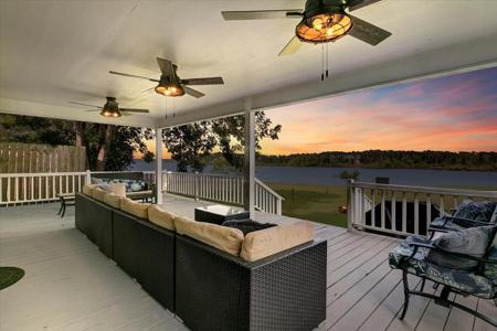 305 Paradise Point Drive