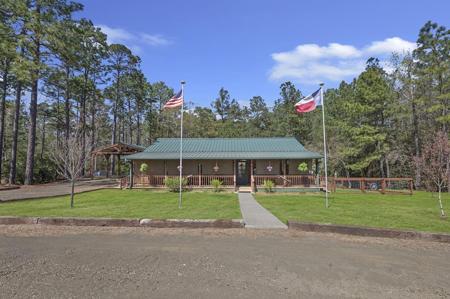 265 Longleaf Dr E